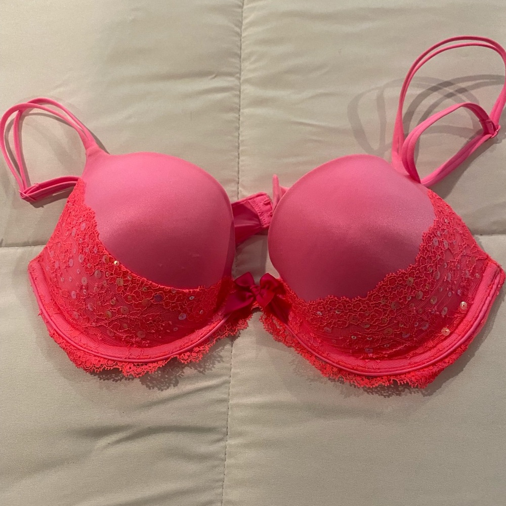 Victoria’s Secret push up bra